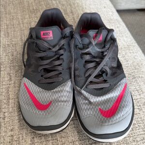 Nike Women's Gray and Pink Sneakers